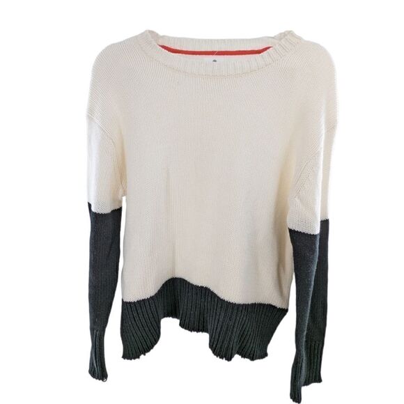 Sundry navy and white colorblock crewneck pullover w/ heart on sleeve medium - Picture 2 of 13